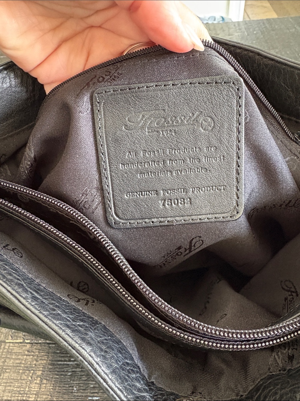 Fossil Black Leather Messenger/Crossbody Bag - Picture 8 of 8